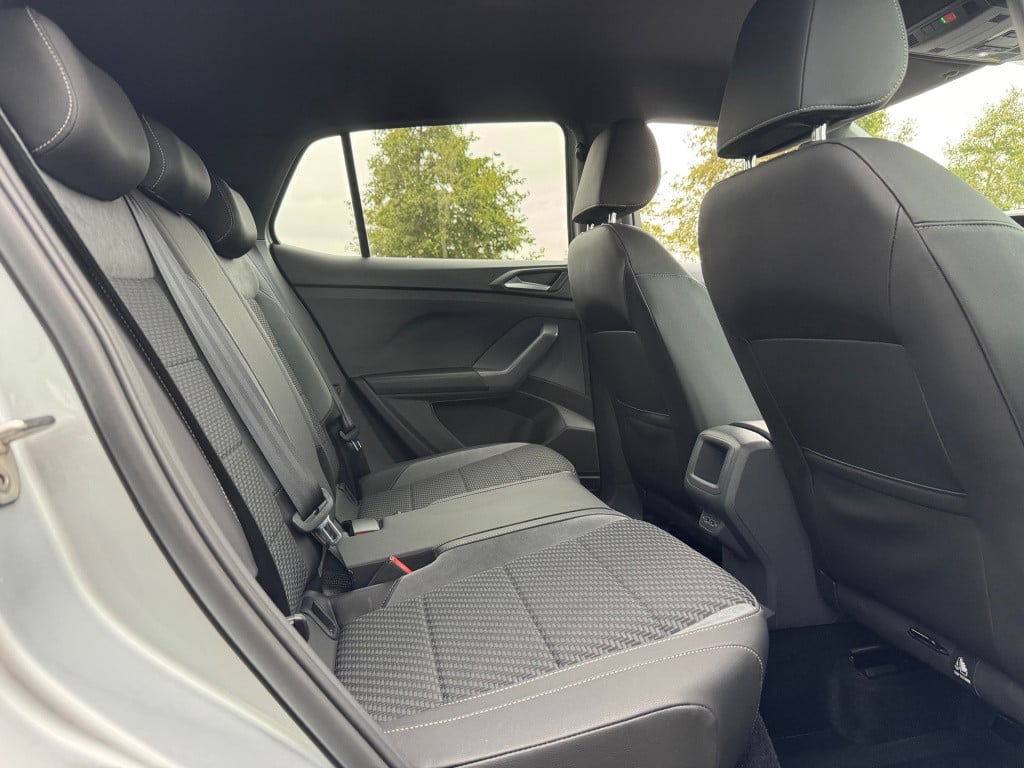 Volkswagen T-cross 1.0 tsi r-line * carplay * camera * 18 inch * nap