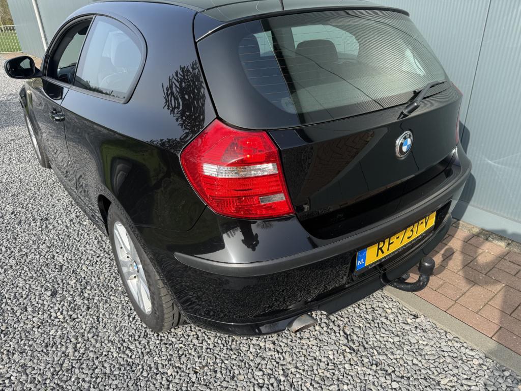 BMW 1 Serie 116i 2.0 122pk executive 3-drs