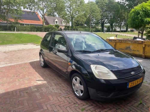 Ford Fiesta 2003 zwart