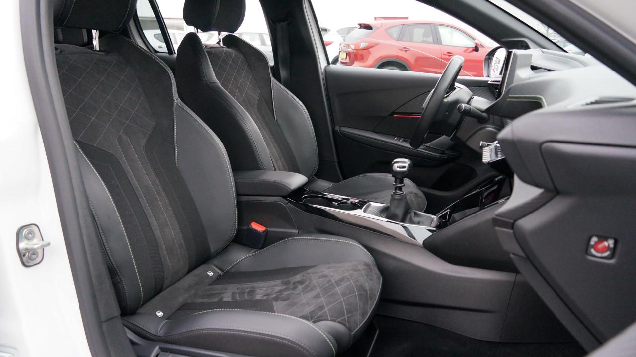 Peugeot 208 1.2 PureTech GT rijklaar incl garantie