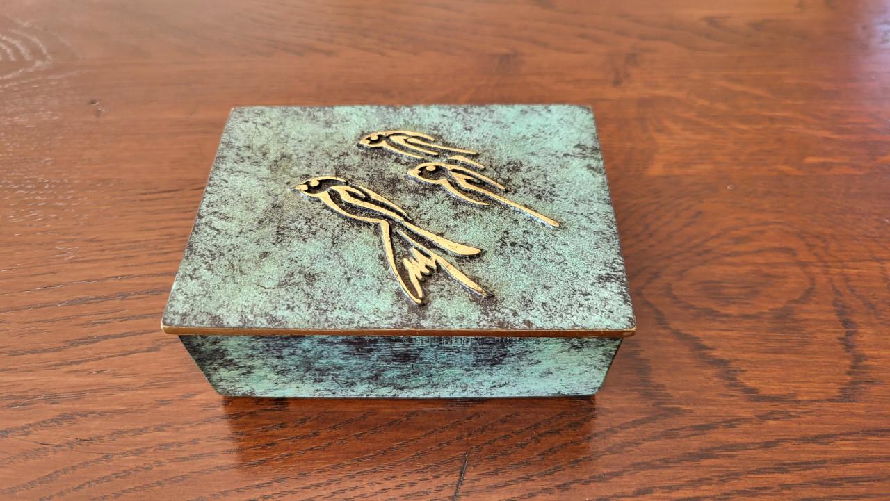 Brauerei Stauder Essen zwaar (bronzen?) doosje met zwaluw reliëf