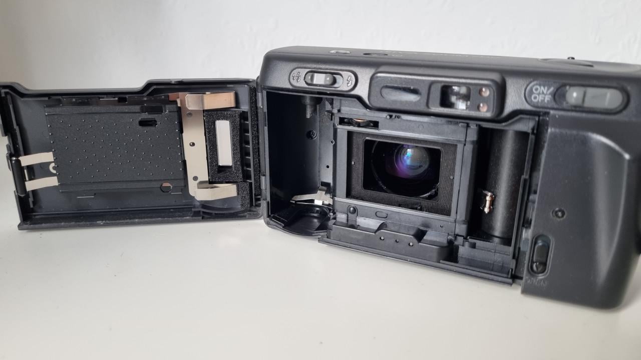 Minolta Riva Zoom 70c ES