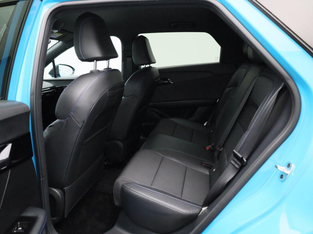 MG Mg4 64 kwh luxury all-season banden / navigatiesysteem / carplay / remot