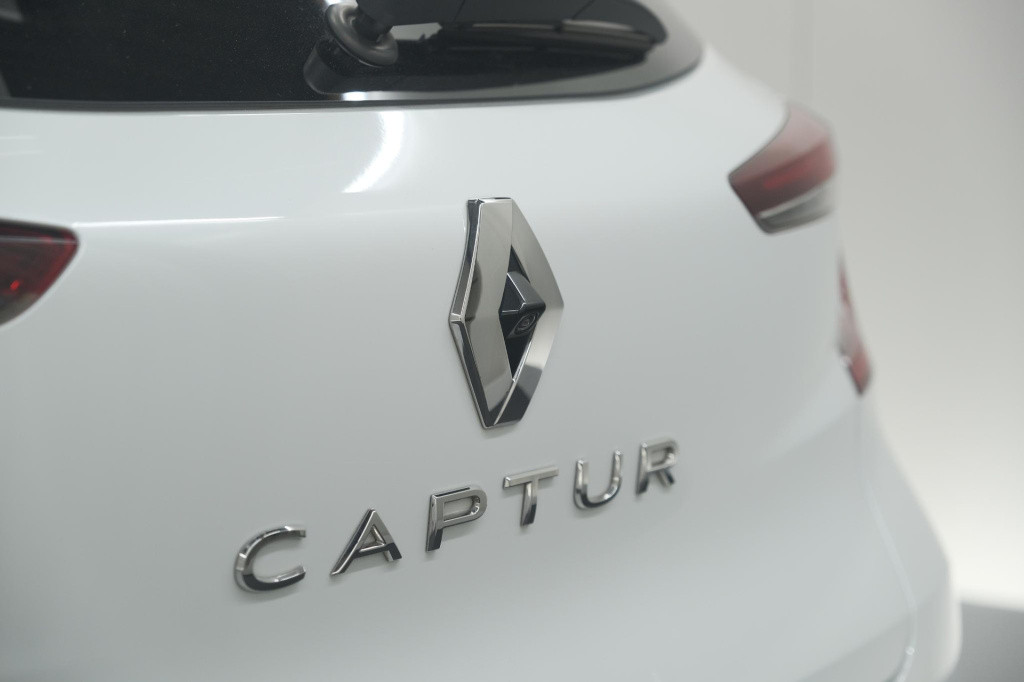 Renault Captur tce 90 intens | camera | navigatie | parkeersensoren | apple
