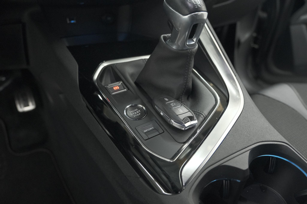Peugeot 5008 puretech 130 gt | camera | adaptieve cruise control | dodehoek