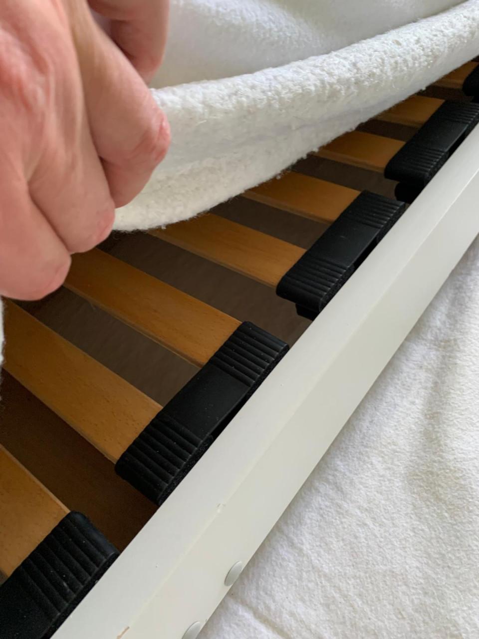 Logeer bed met onderschuif deel inclusief matras