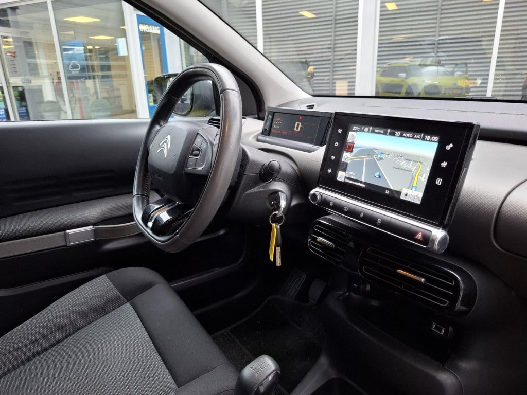 Citroen C4 Cactus 1.2 vti shine clim/nav/cam/lmv
