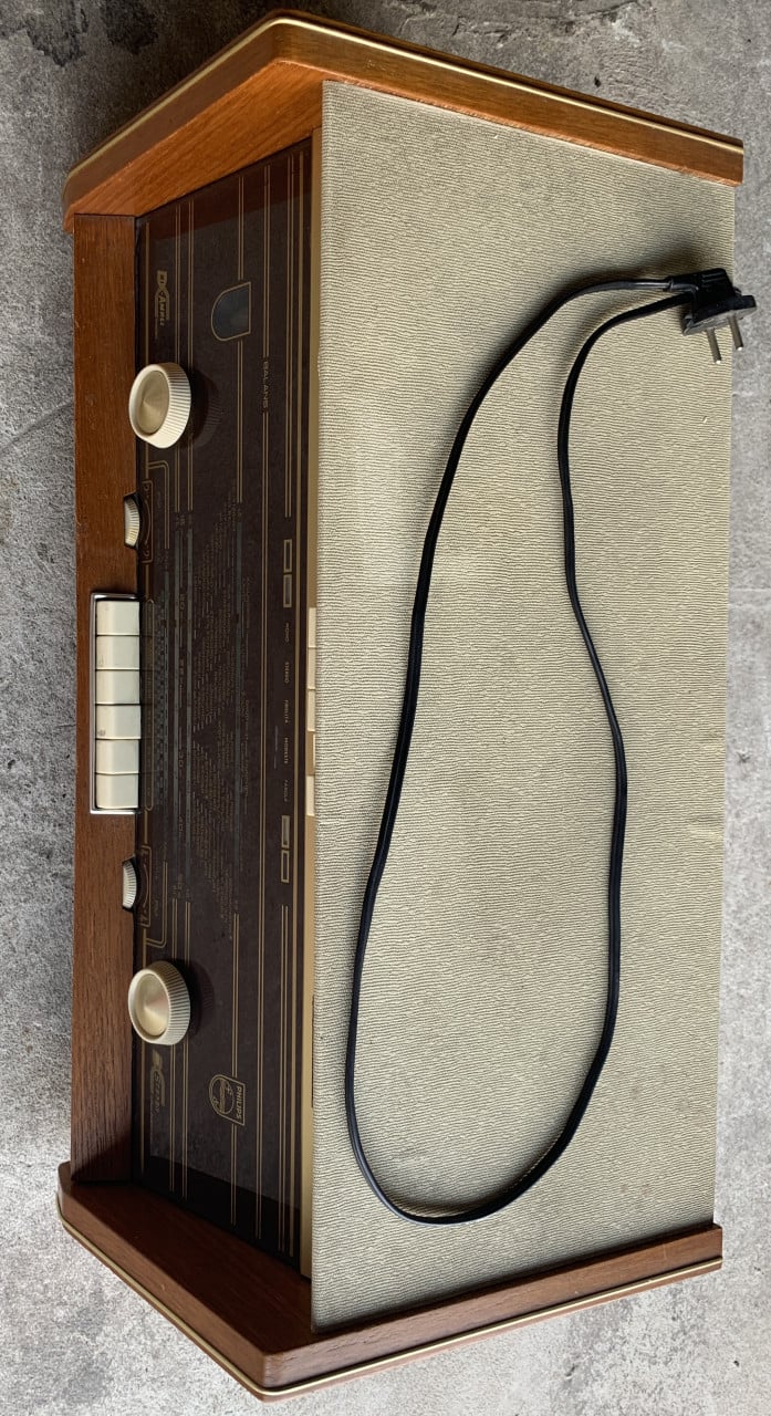 Philips radio (retro)