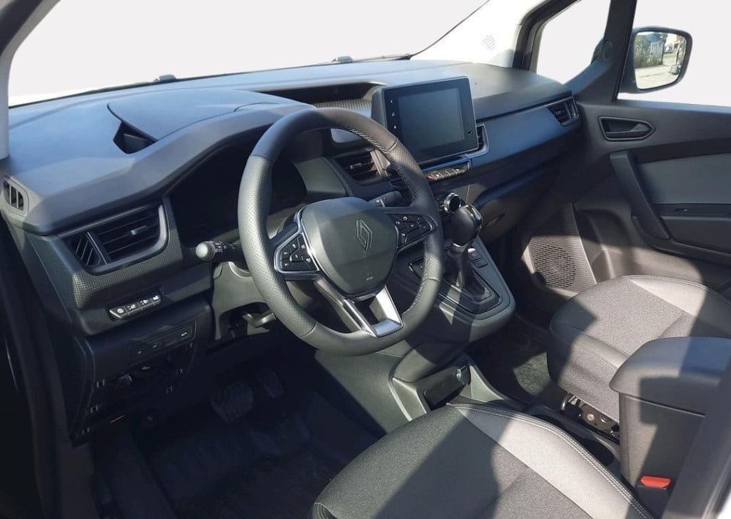 Renault Kangoo e-tech extra l1 44 kwh - trekhaak - vierseizoensbanden - hou