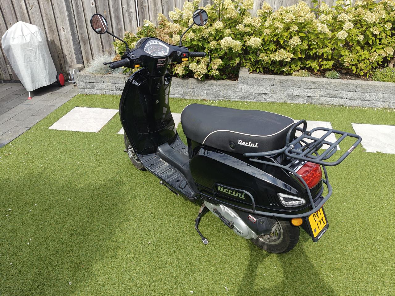 Berini Napoli 2 scooter