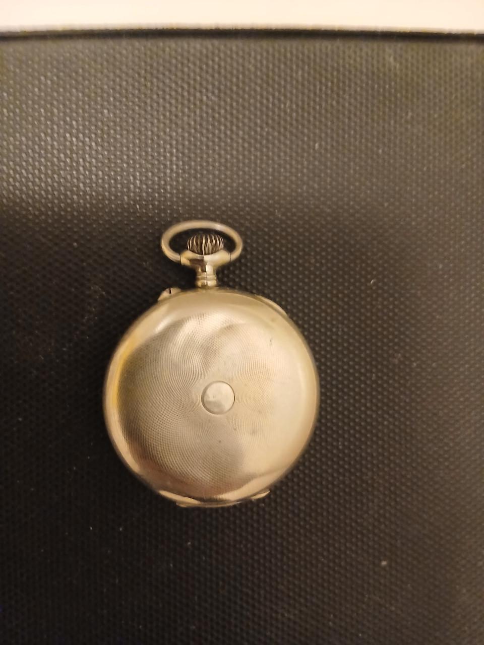 Oud zak horloge met kast