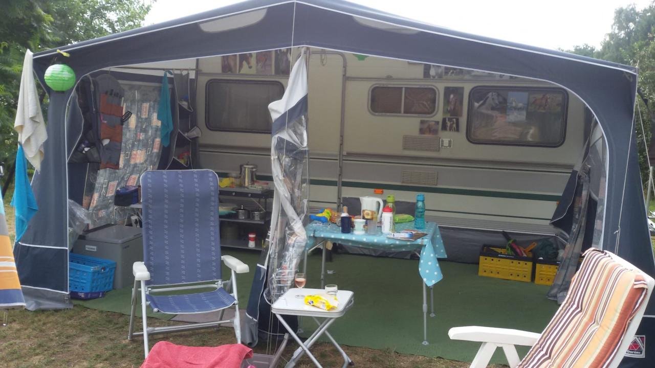 Caravan chateau 430