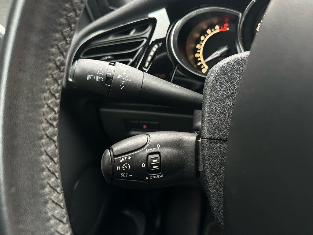 Citroen DS3 1.2 so chic // dealeronderhouden // 80.000km! //