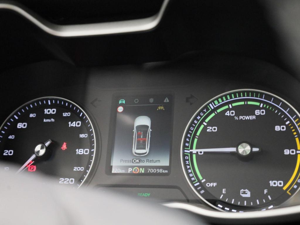 MG Zs Ev luxury 45 kwh | panoramadak | leder | apple carplay - android auto