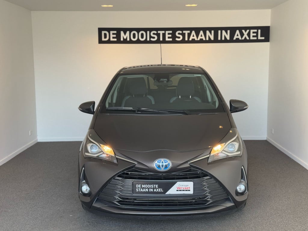 Toyota Yaris 1.5 hybrid y20 exclusive edition