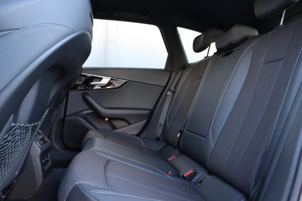 Audi A4 avant 40 tfsi s edition competition 204pk s-tronic