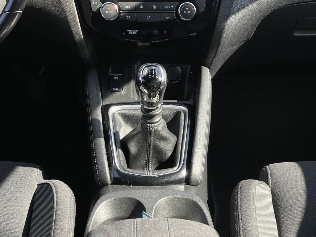 Nissan Qashqai 1.2 n-connecta design pack | panoramadak | navigatie | 360° 
