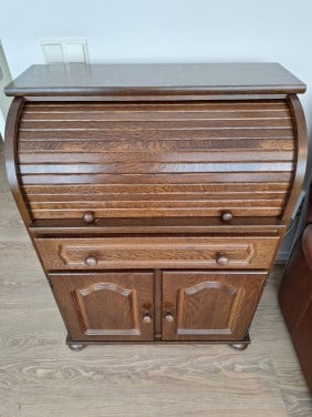 Secretaire. Gratis