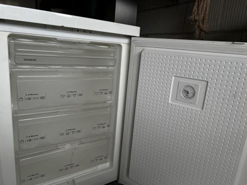 Siemens A++ klasse Vrieskast 4 laden 85x60 cm. Inhoud vriezer 120 liter