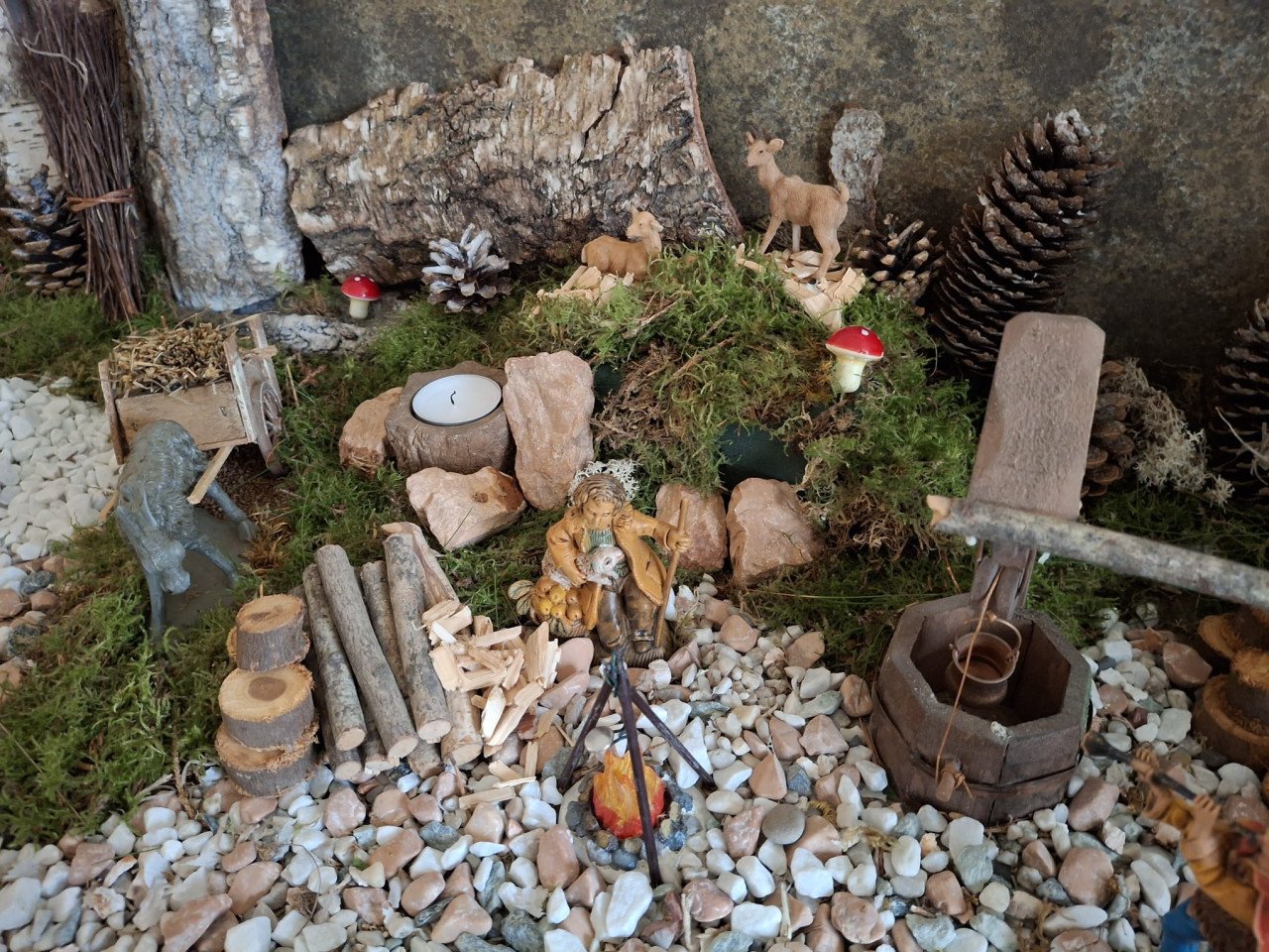 Kerststal met toebehoren