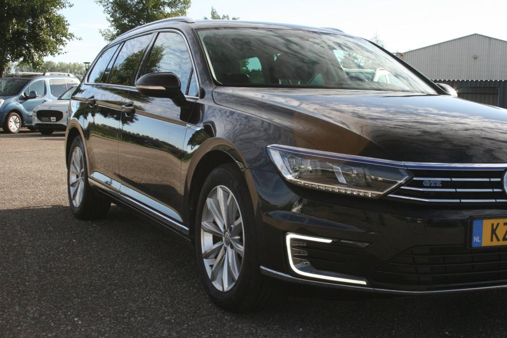 Volkswagen Passat variant 1.4 tsi gte connected series plus
