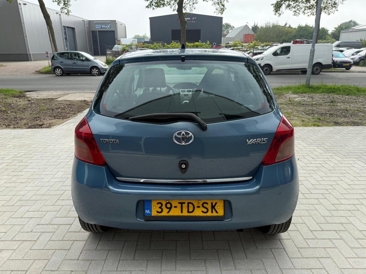 Toyota Yaris 1.3VVTi Luna Vol Jaar Apk