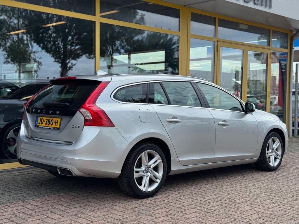Volvo V60 2.4 d6 tw.en. r-des. automaat