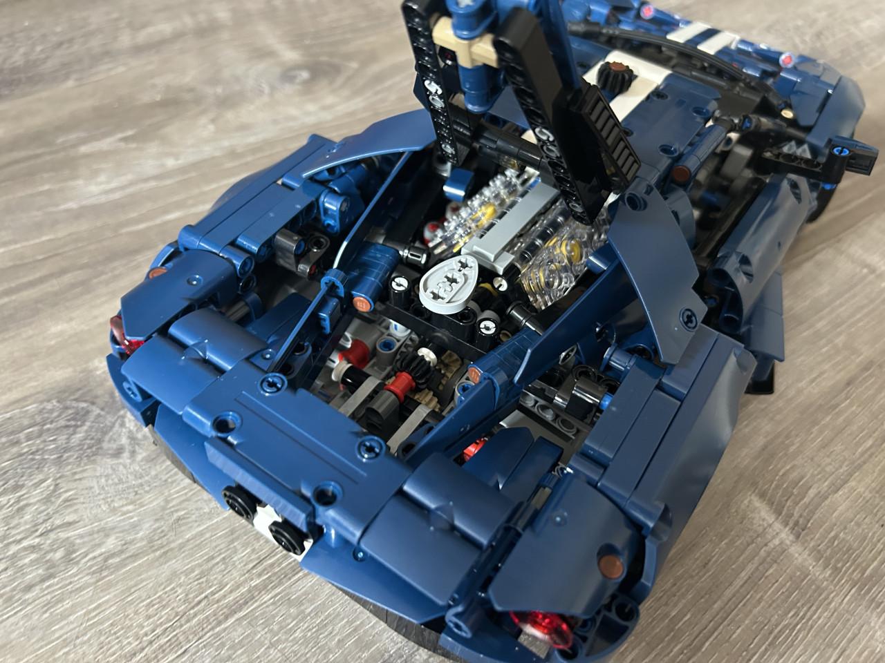 Lego Icons 42154 - Ford GT