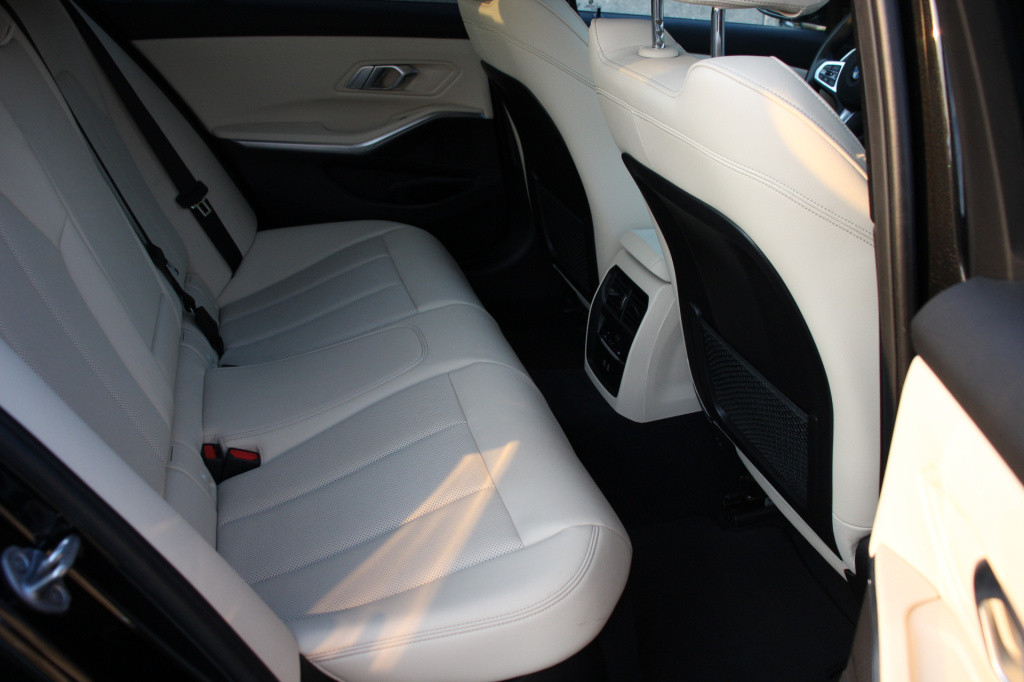 BMW 3-serie m340i xdrive 374pk | schuifdak | el.stoelen | acc | 20''