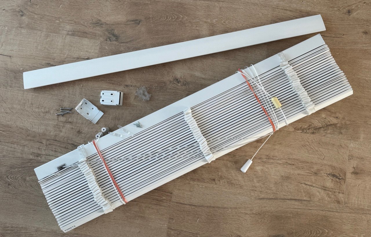 Houten jaloezie VENETA Harmony snow white, brede lamellen