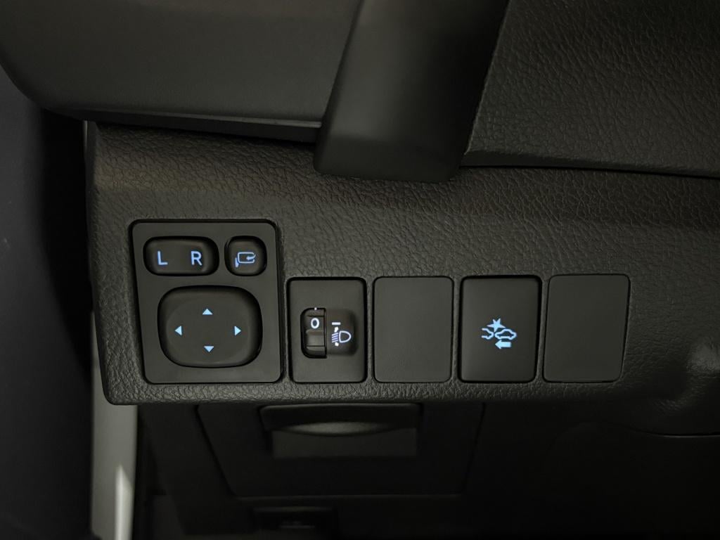 Toyota Auris 1.8 hybrid dynamic | navi | clima |