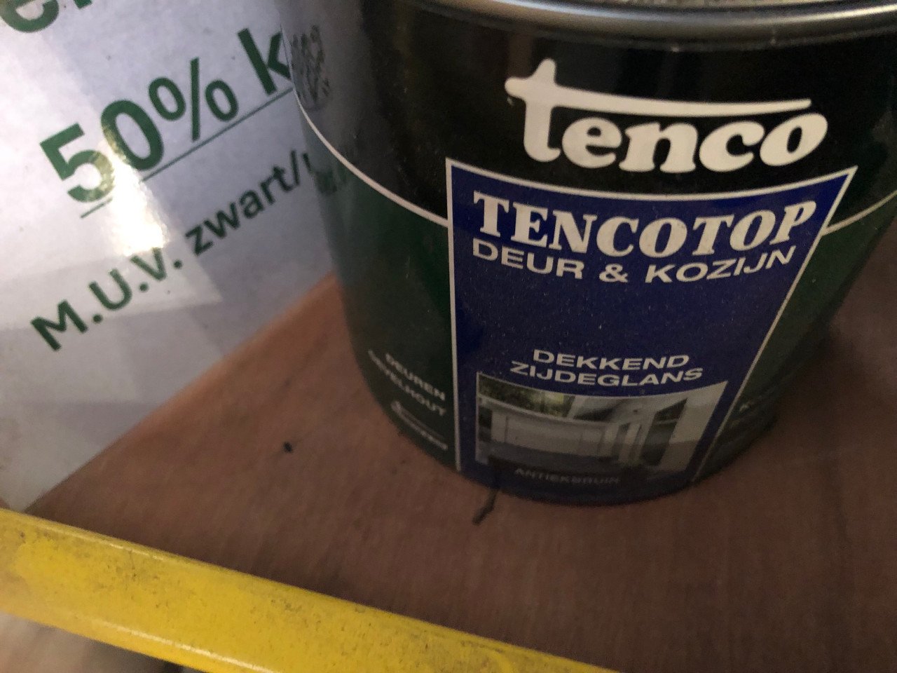 Tenco 2,5 liter beits 10 euro p.s. koffie gratis