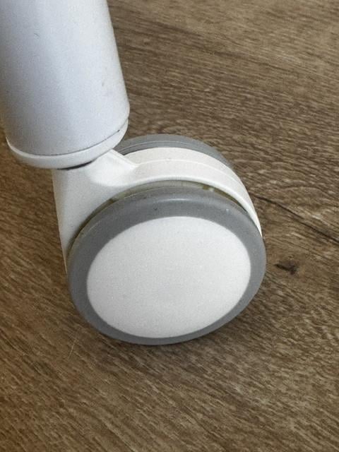 Kledingrek op wielen, nieuwstaat, wit, metaal