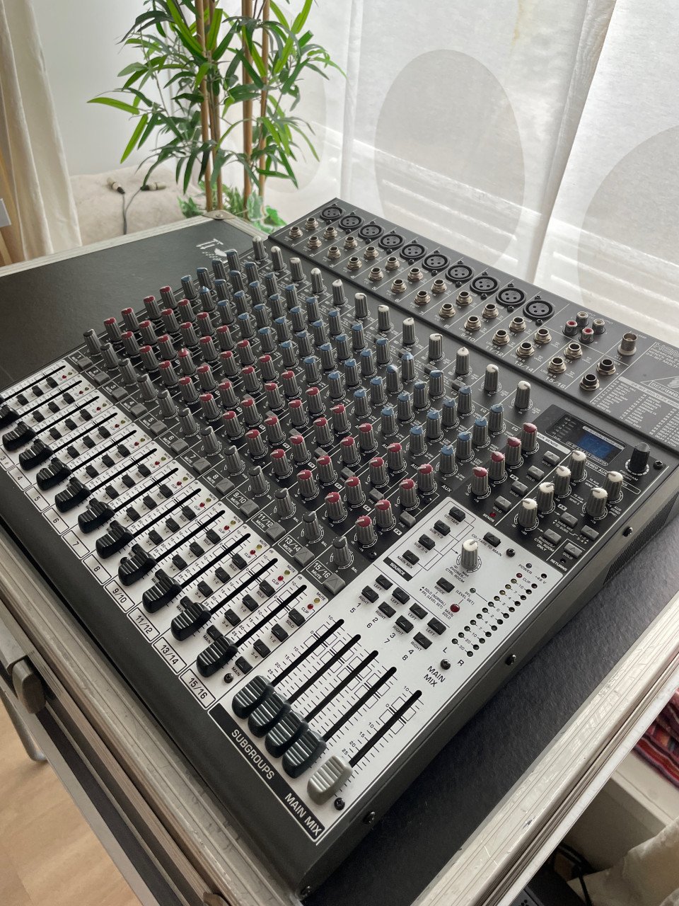 Mengpaneel 2442FX