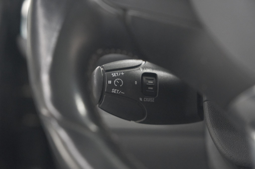 Peugeot 2008 puretech 130 gt-line | trekhaak | camera | apple carplay | par