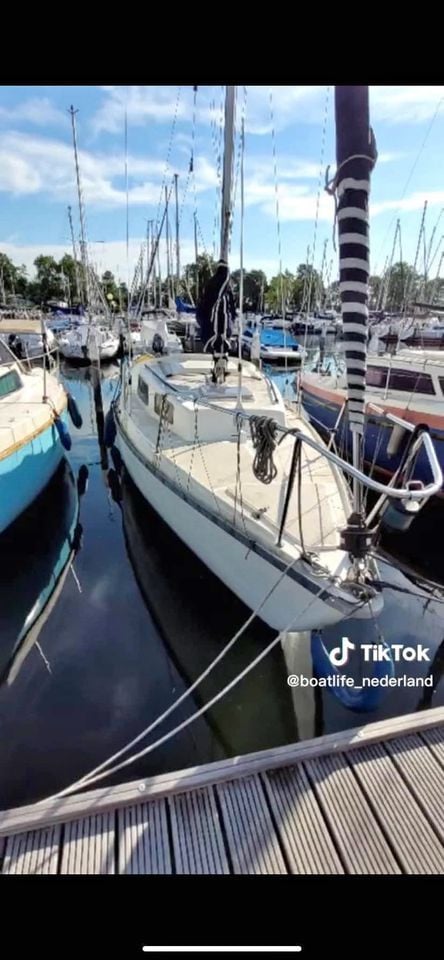 Zeilboot 720 ligplaats betaald tm 31 maart