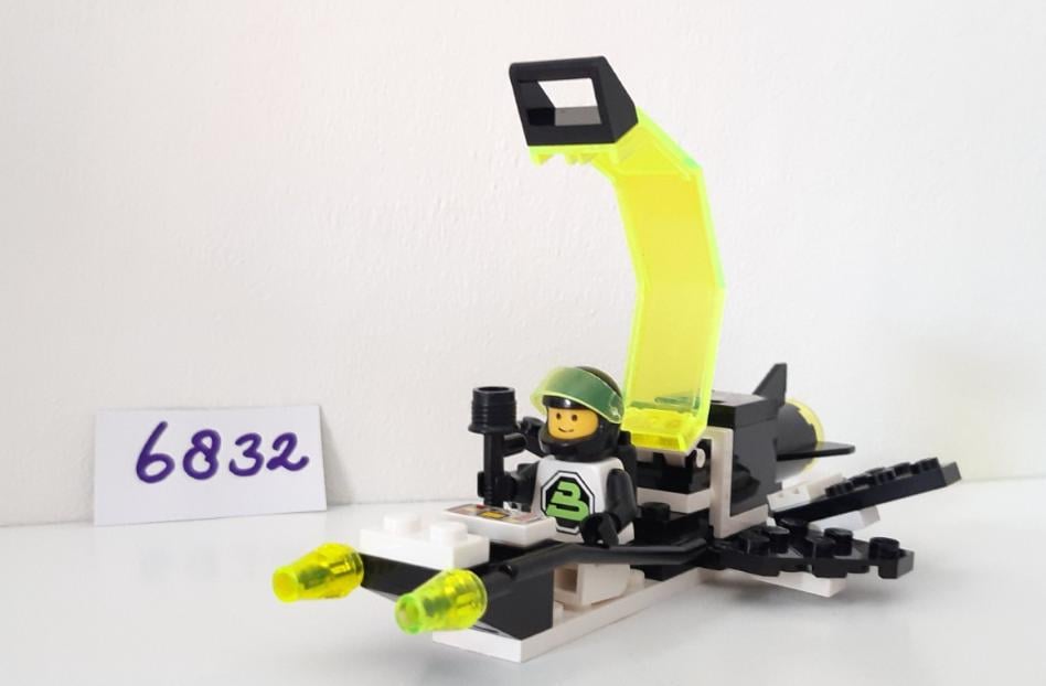 LEGO Space Blacktron 6832:  Super Nova II