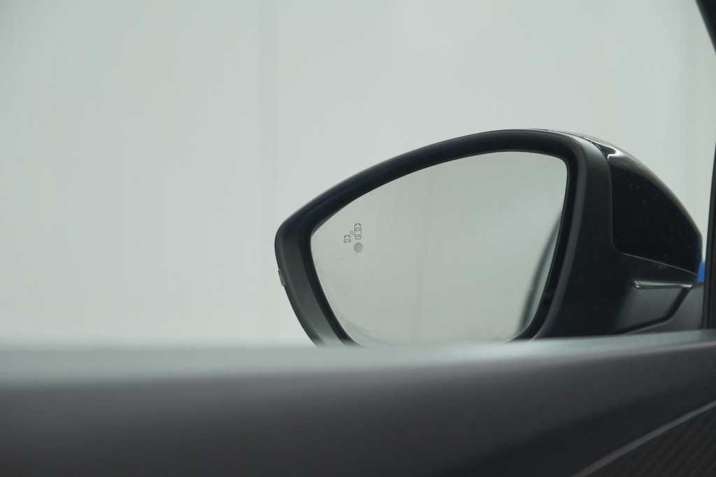 Peugeot 2008 puretech 130 eat8 allure | 360 camera | dodehoekdetectie | ada