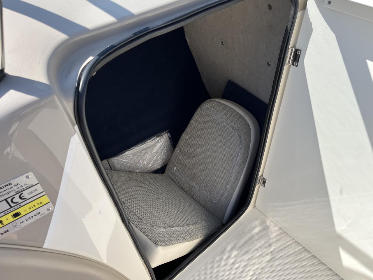 Bayliner 235 LX Incl super trailer!