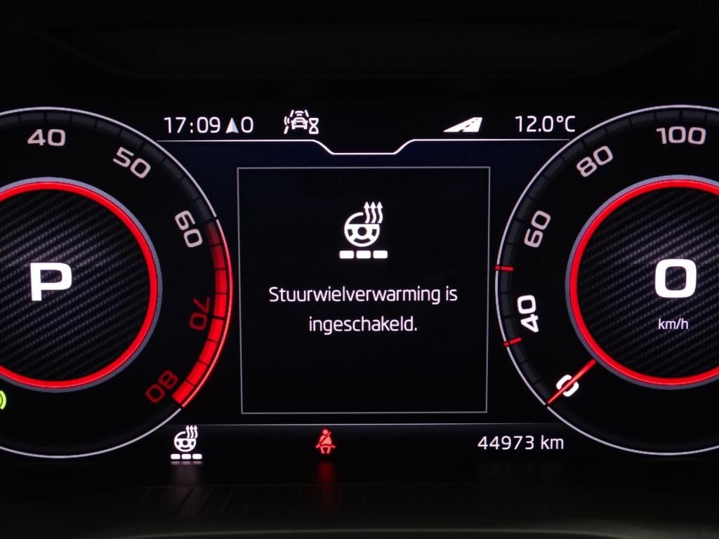 Skoda Karoq 1.5 tsi act greentech 150pk dsg-7 sportline business