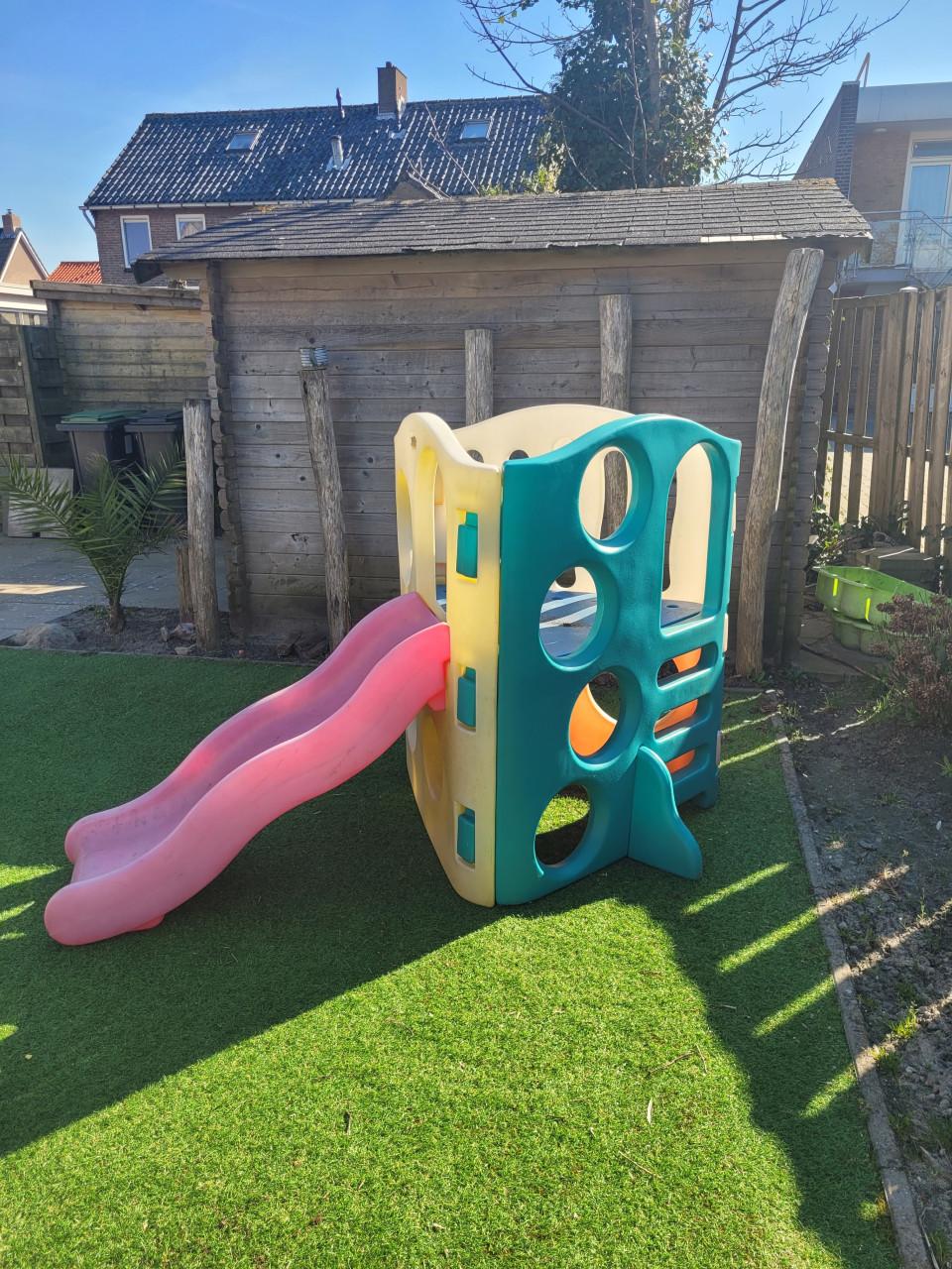 Speelhuisje little tikes