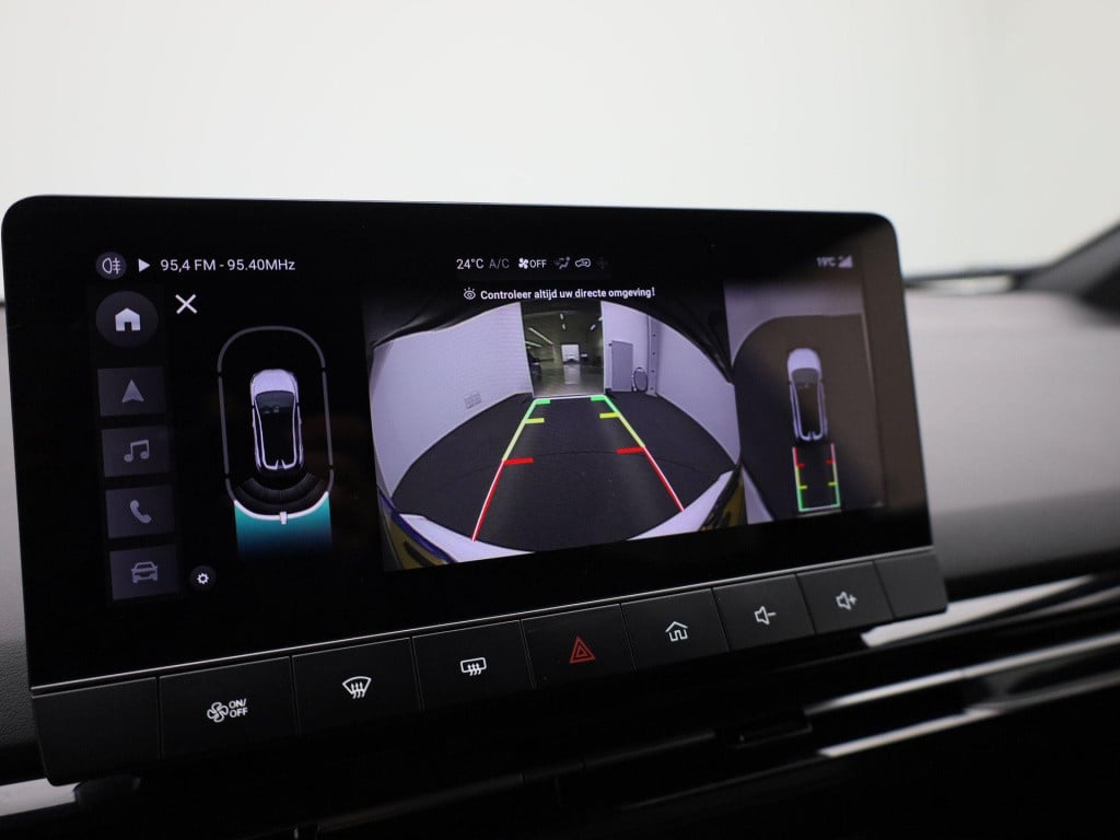 MG 4 luxury 64 kwh | navigatie | climate control | apple carplay / android 