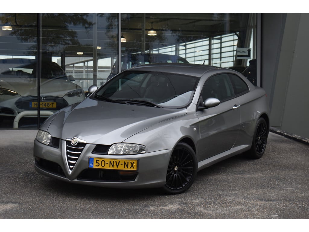 Alfa Romeo GT 2.0 jts distinctive