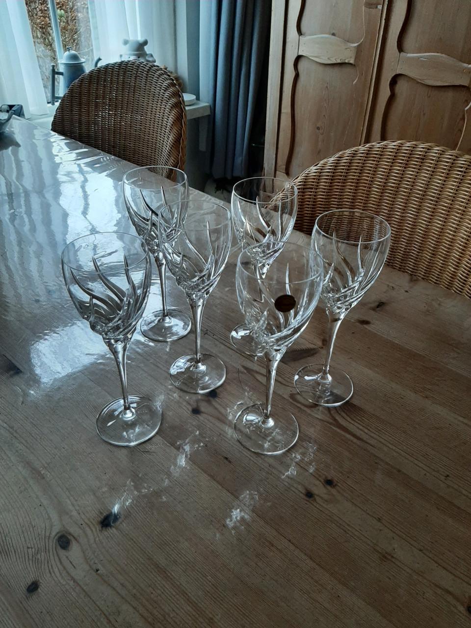 WEDGWOOD TOSCANE - 6 PORT GLAZEN - KRISTAL