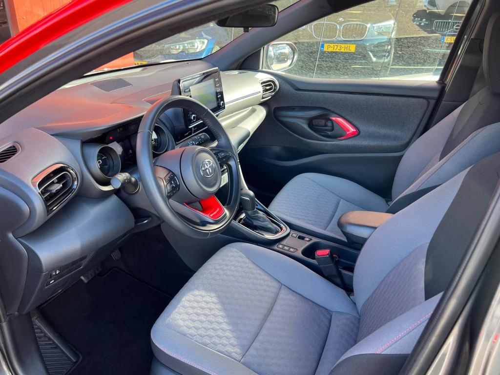 Toyota Yaris 1.5 hybrid tokyo spirit | navi | cruise | climate