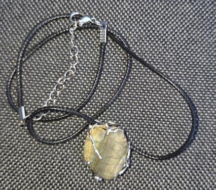Hand gemaakte sieraad (Ketting)