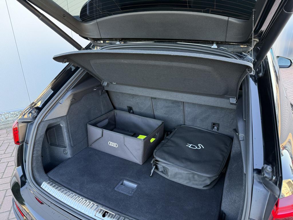 Audi Q3 45 tfsi ehybrid 245pk s edition | leder | black pakket