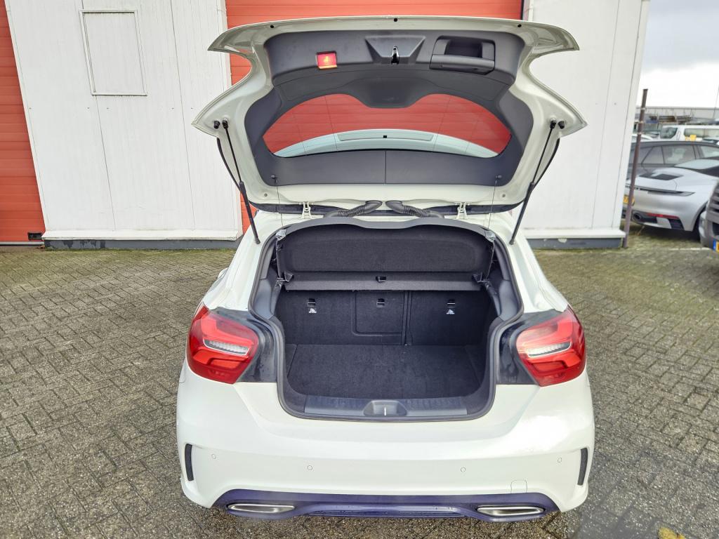 Mercedes-Benz A-Klasse 160 amg night edition | cruisec. | pdc