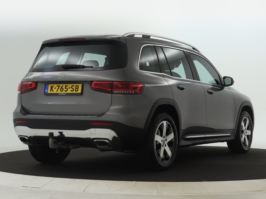 Mercedes-Benz Glb 180 business solution luxury | trekhaak | sfeerverlichtin