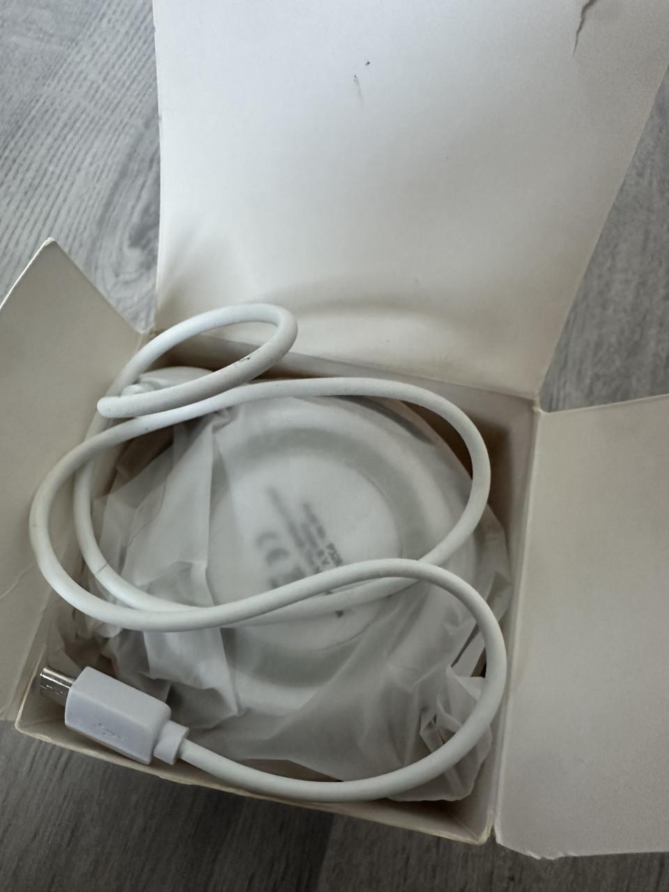 Bamboo wireless speaker